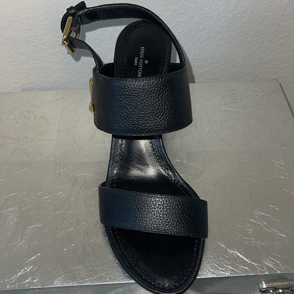 Louis Vuitton gorgeous Horizon Sandal noir goldtone hardware just incredible - Picture 5 of 14